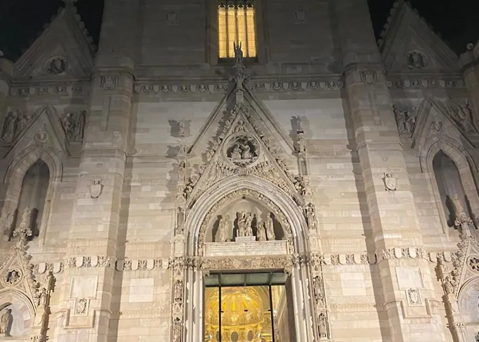Vista Cattedrale * Neapel